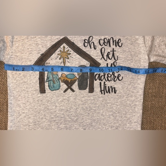 Oh come let us adore Him Kid’s/Children’s Long Sleeve Gray Nativity Scene Shirt - Picture 7 of 8